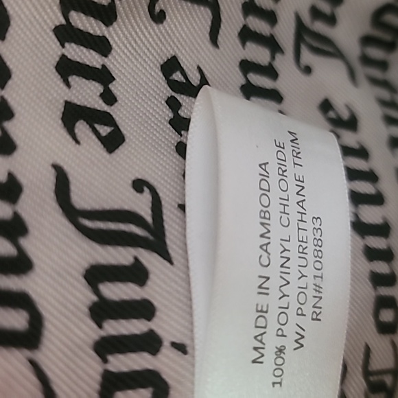 Juicy Couture heart design backpack outer pocket goldtone metal zippers - Picture 9 of 10